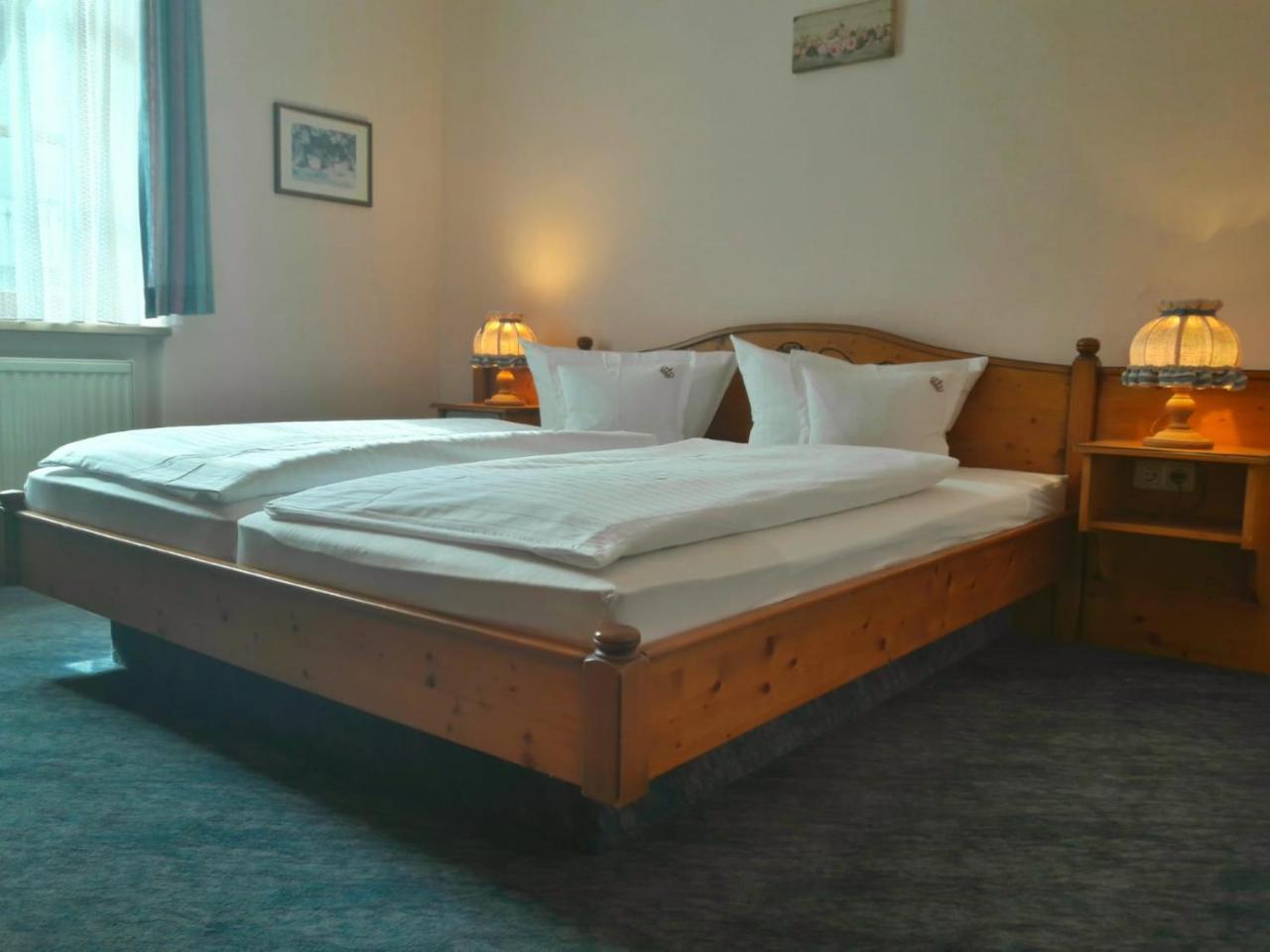Hotel Zur Krone Bad Brueckenau Luaran gambar